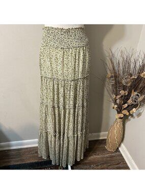 NWT Cremieux Women Tiered Maxi Skirt Beige Floral Somcked Waist Ruffle Lined M
